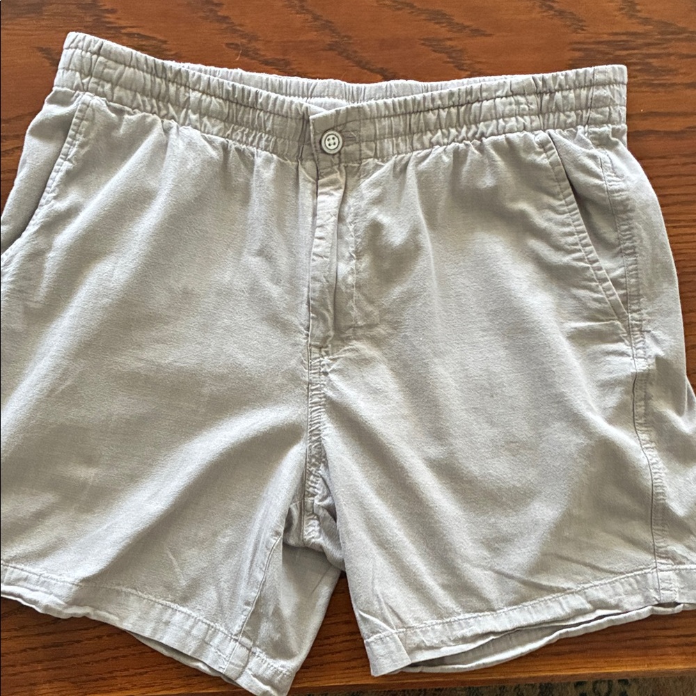 Chaps Light Gray Flat Front Shorts